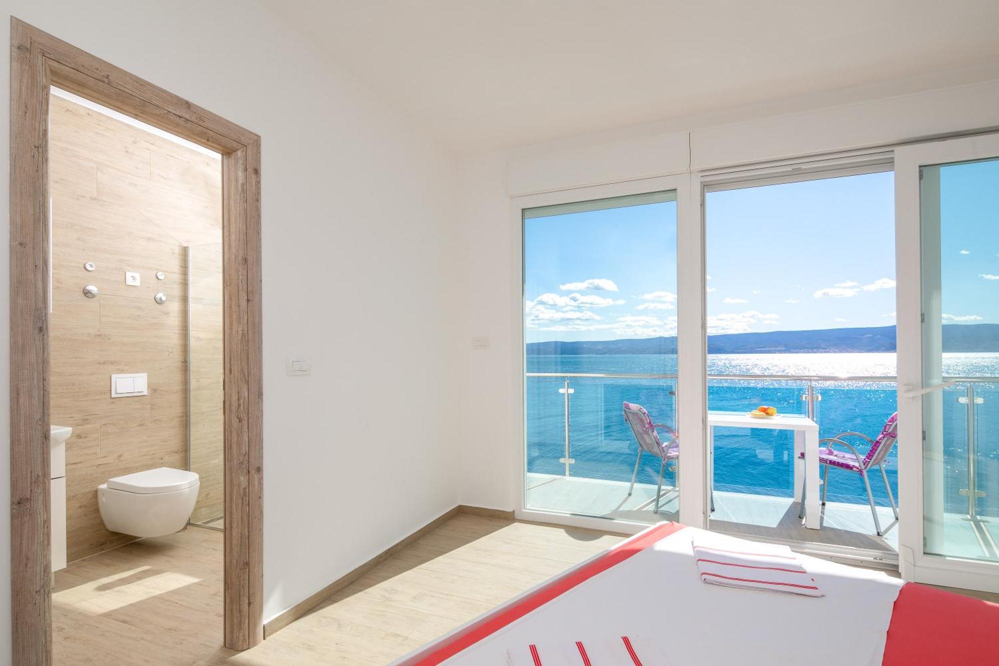 Blue Wonder Apartments Dugi Rat Exterior foto