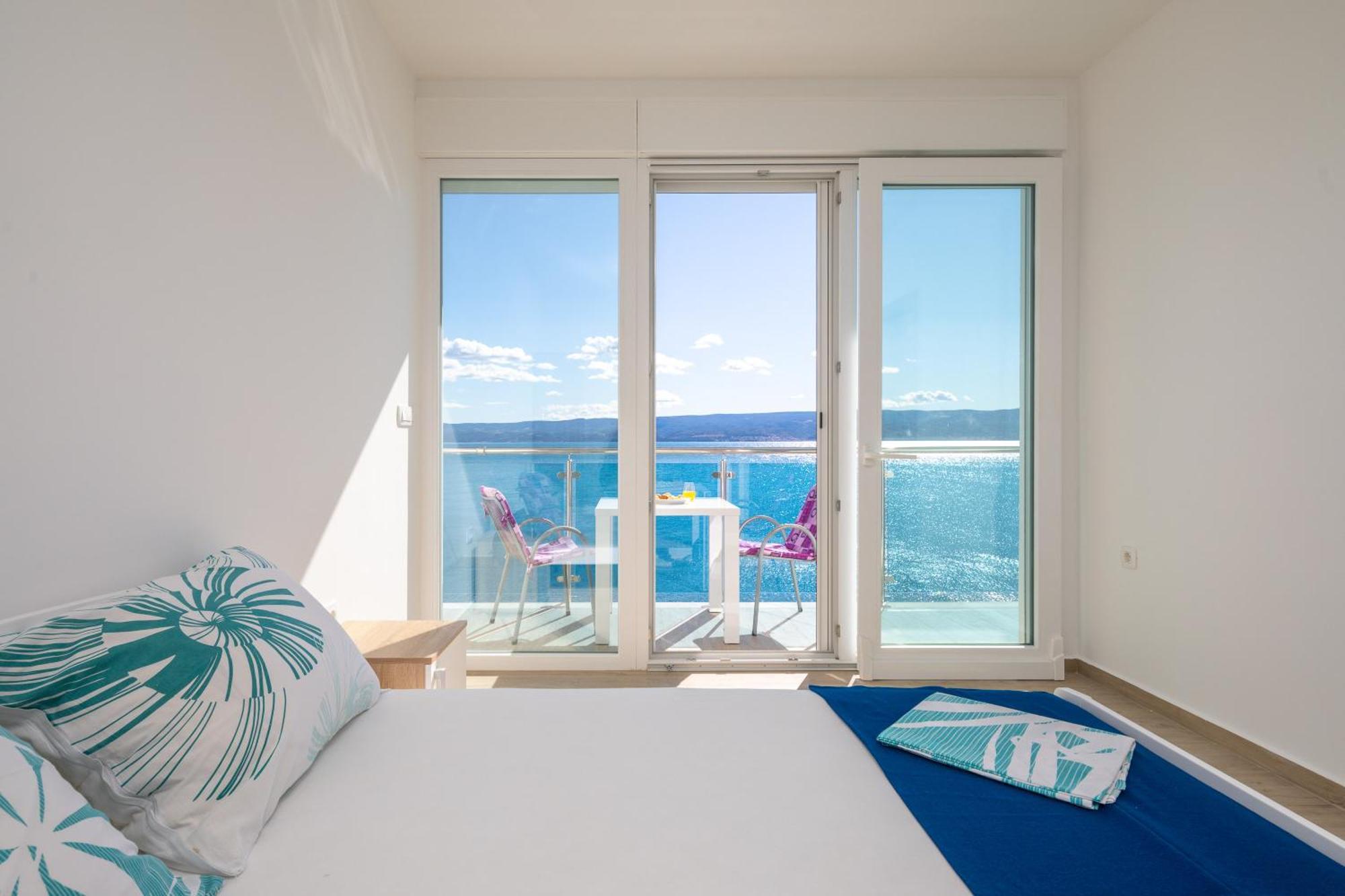Blue Wonder Apartments Dugi Rat Exterior foto