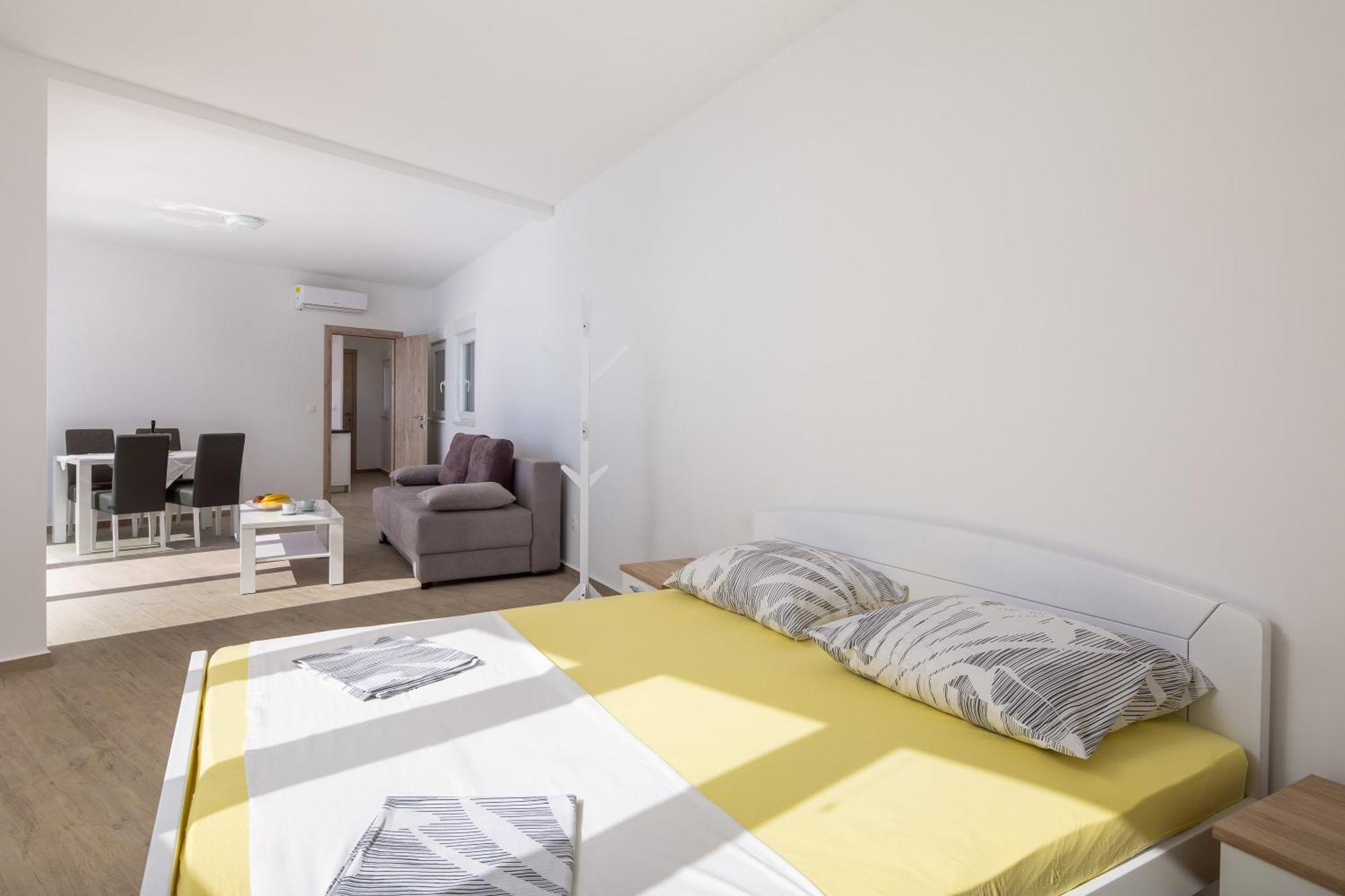 Blue Wonder Apartments Dugi Rat Exterior foto